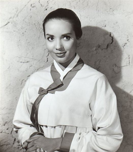 Anna Kashfi (1943-2015) *71, Grave #86217005 - Sysoon
