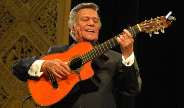 Chamín Correa