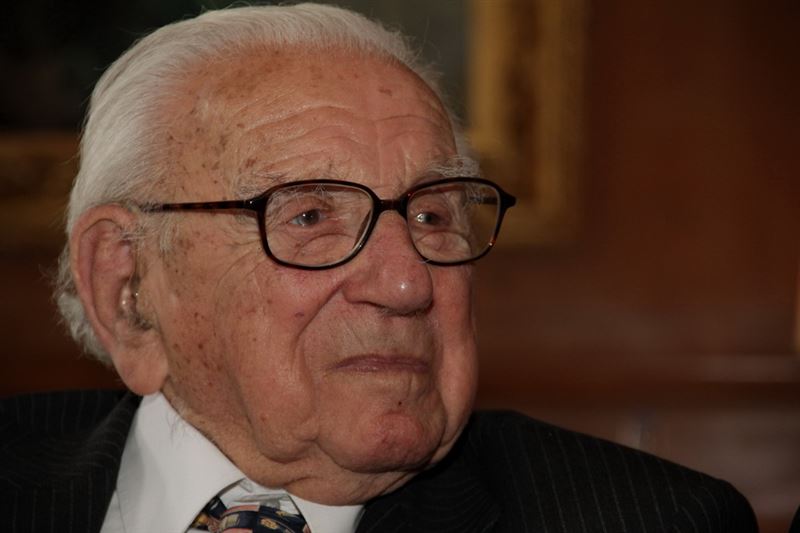 Nicholas Winton *106 (1909 - 2015) - The Grave 86216576 [en]