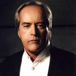 Powers Boothe