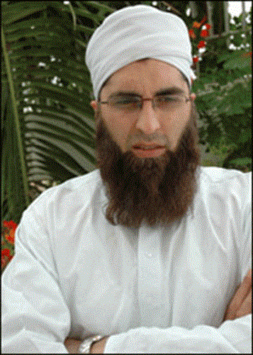 Junaid Jamshed on Sysoon
